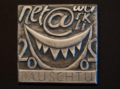 Plakette 2002 Silber